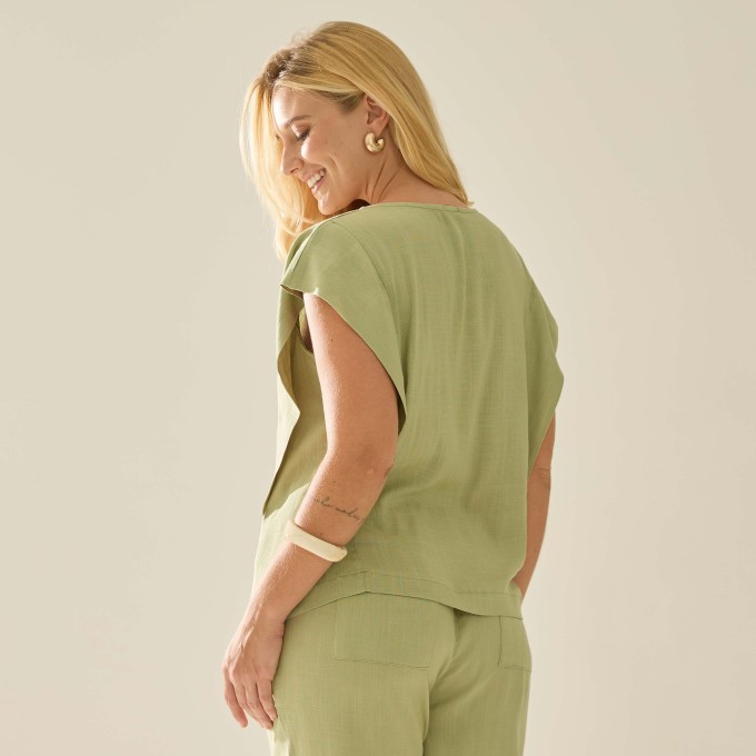 Blusa Viscolinho Vitória